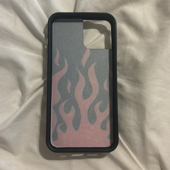 iphone 12 wildflower phone case - Picture 2 of 4